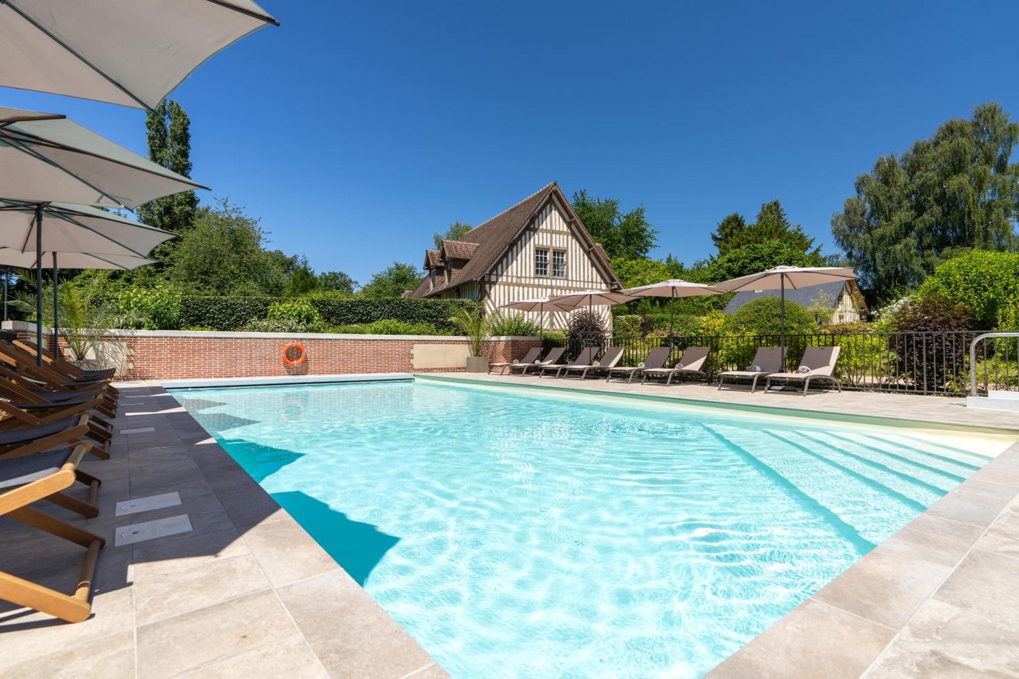 Les Manoirs Des Portes De Deauville - Small Luxury Hotel Of The World Canapville  Exteriér fotografie
